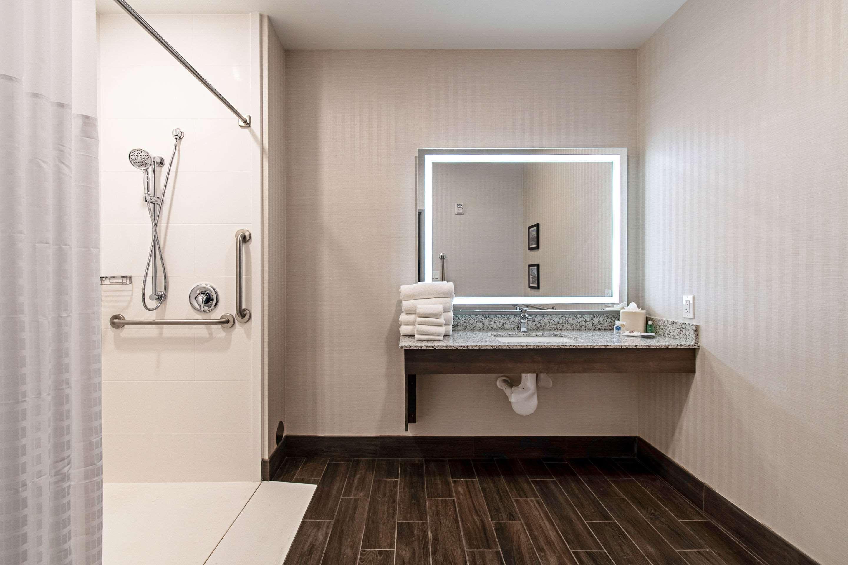 Comfort Suites Grove City - Columbus South Buitenkant foto