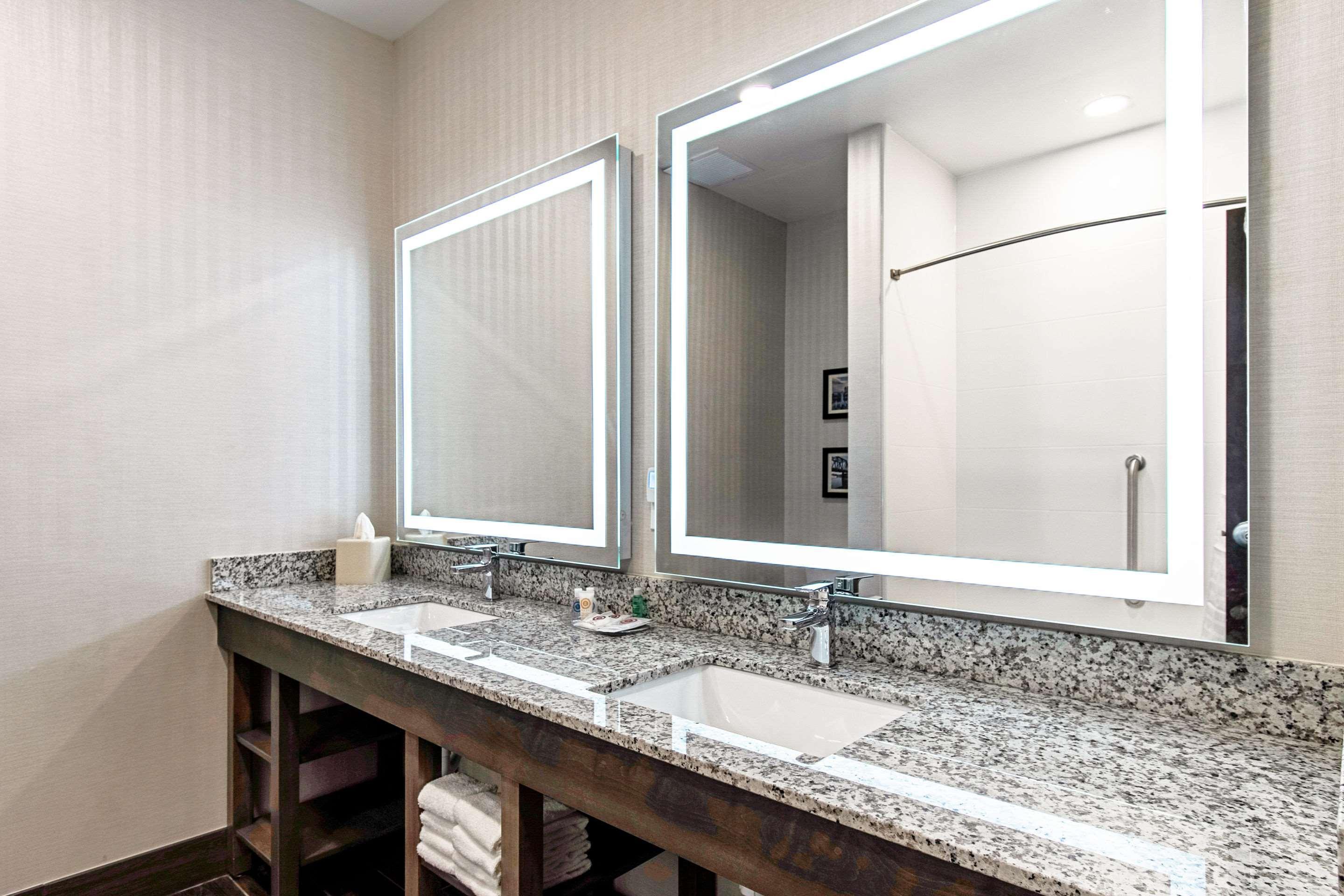 Comfort Suites Grove City - Columbus South Buitenkant foto