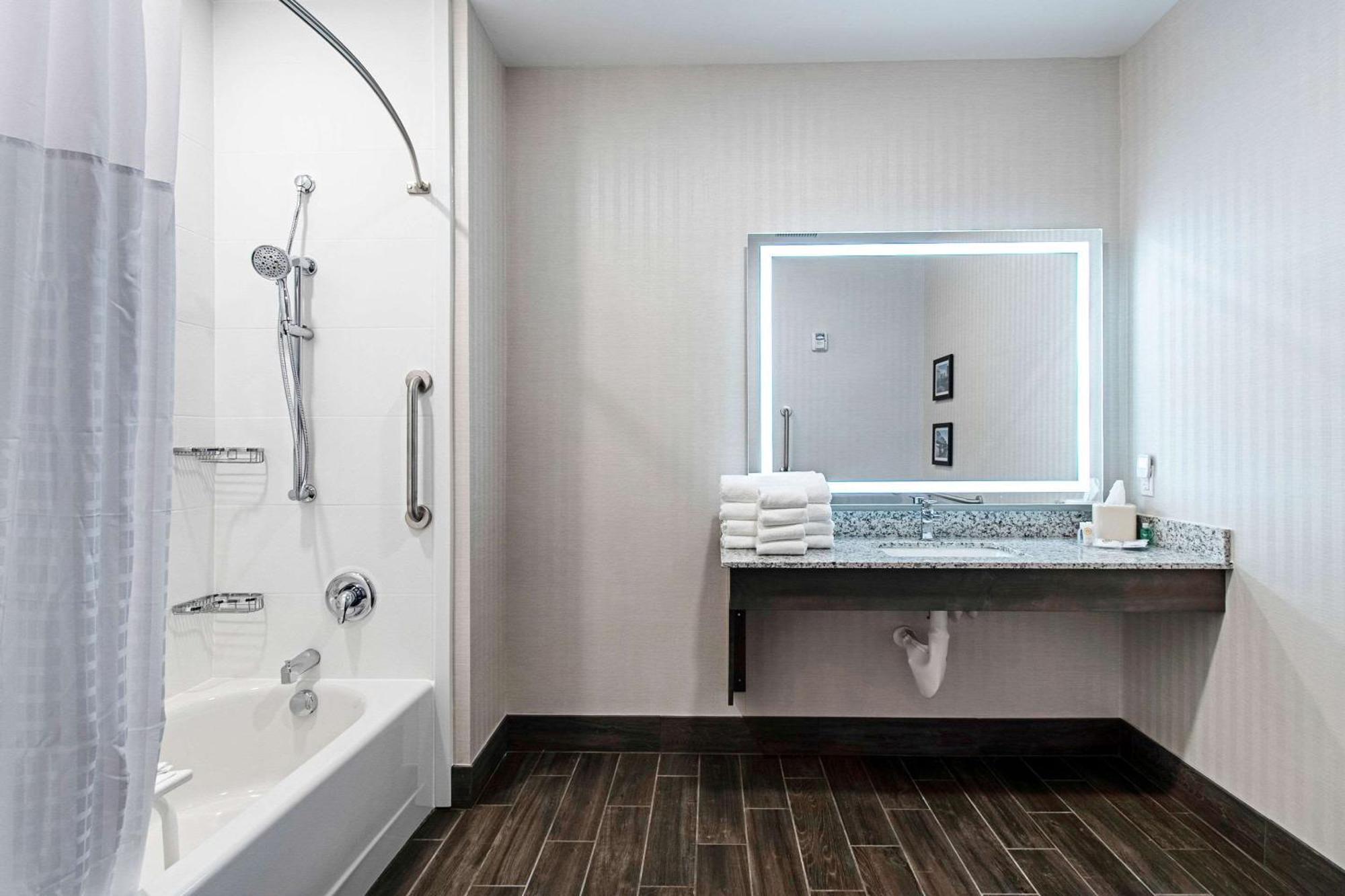Comfort Suites Grove City - Columbus South Buitenkant foto